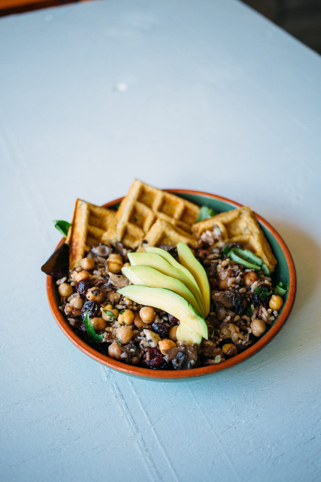 Smudge Noshery corporate story frame 4: Food and hospitality brand photography for Smudge Noshery in Salmon Arm, BC, with colourful flatlays, smoothies, bowls, cafe details and commercial product images for a local restaurant..