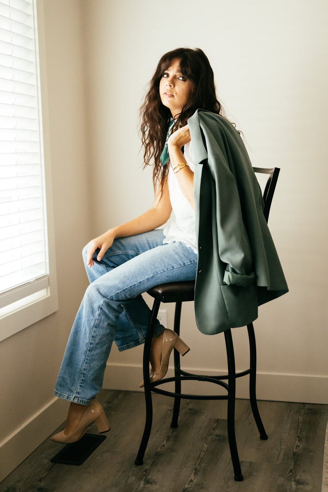 Sunny in Soft Indoor Light portraits story frame 4: A polished Sunny portrait set with a softer editorial feel.