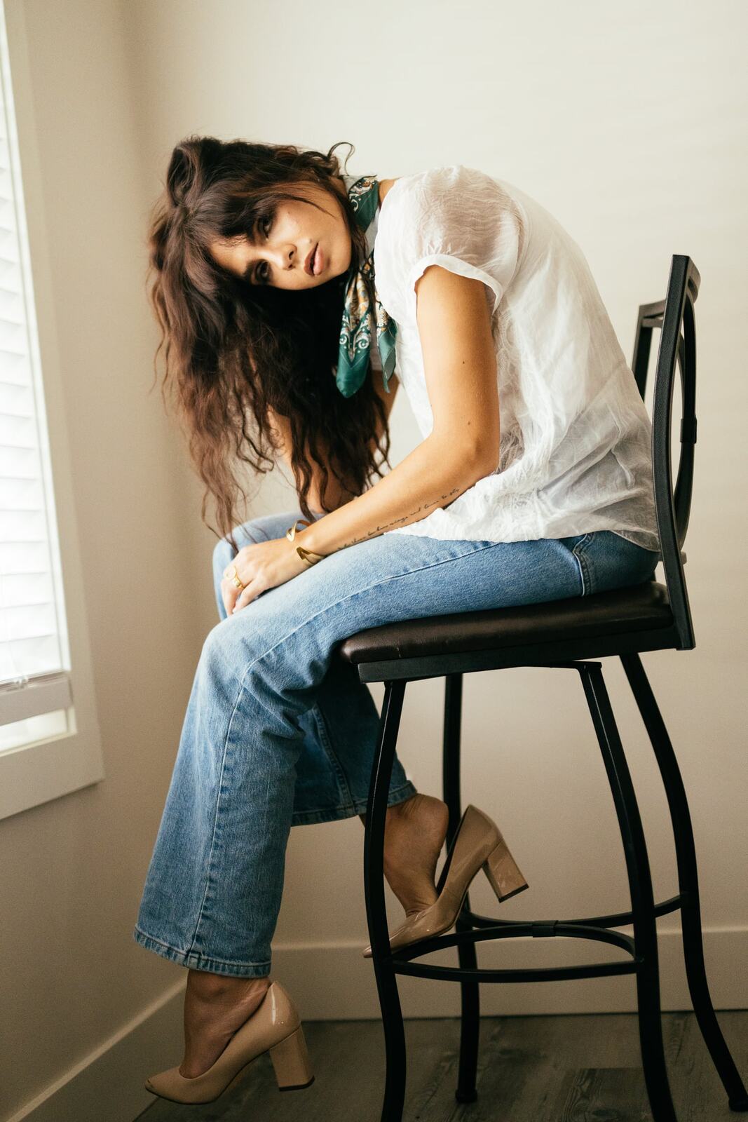Sunny in Soft Indoor Light portraits story frame 17: A polished Sunny portrait set with a softer editorial feel.